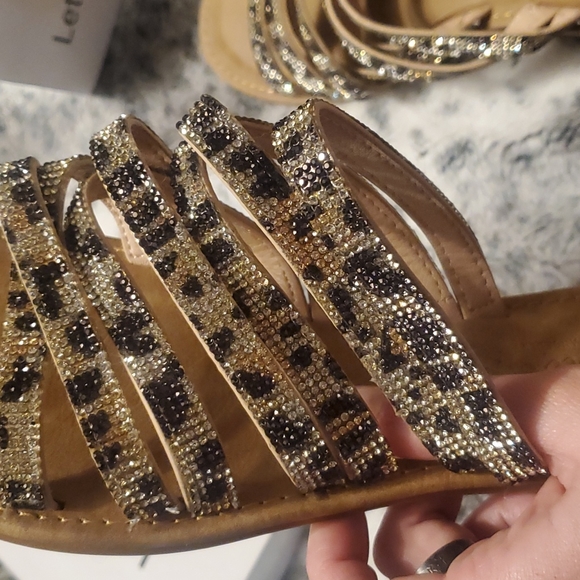 Let's see style sandals size 10 NEW - Picture 6 of 6